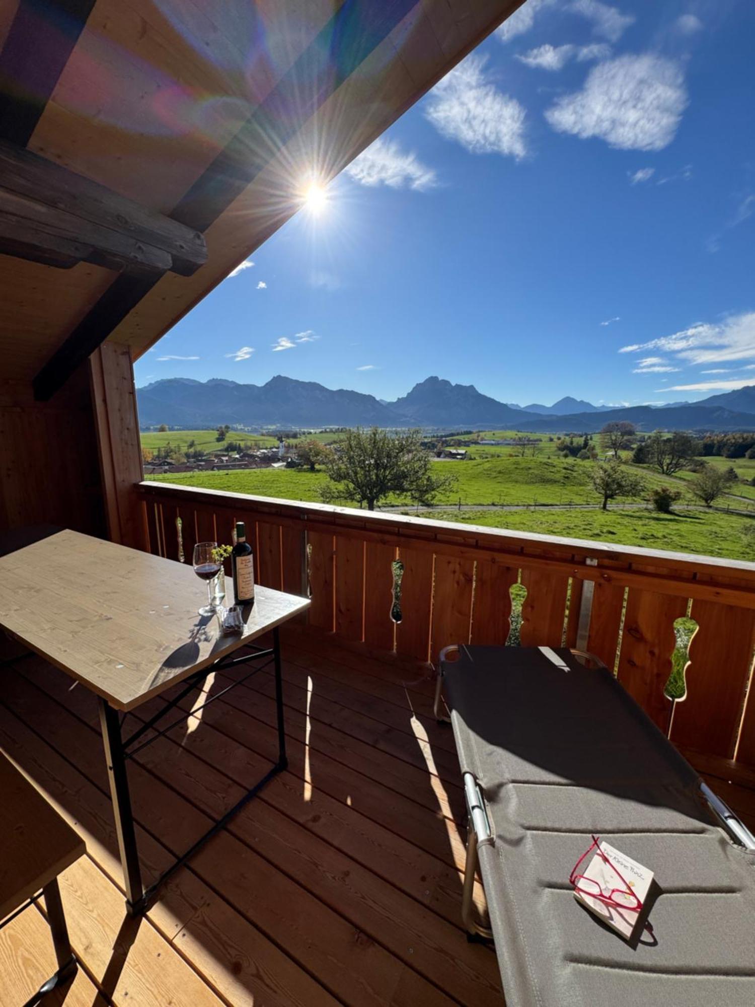 Chalet - Ferienwohnungen - Biohof Stoeger - Panoramasuedbalkon - Grandiose Aussicht Auf See, Berge Und Schloss Neuschwanstein Rieden Luaran gambar